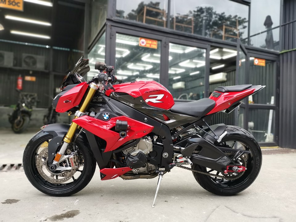 BMW S1000R Red